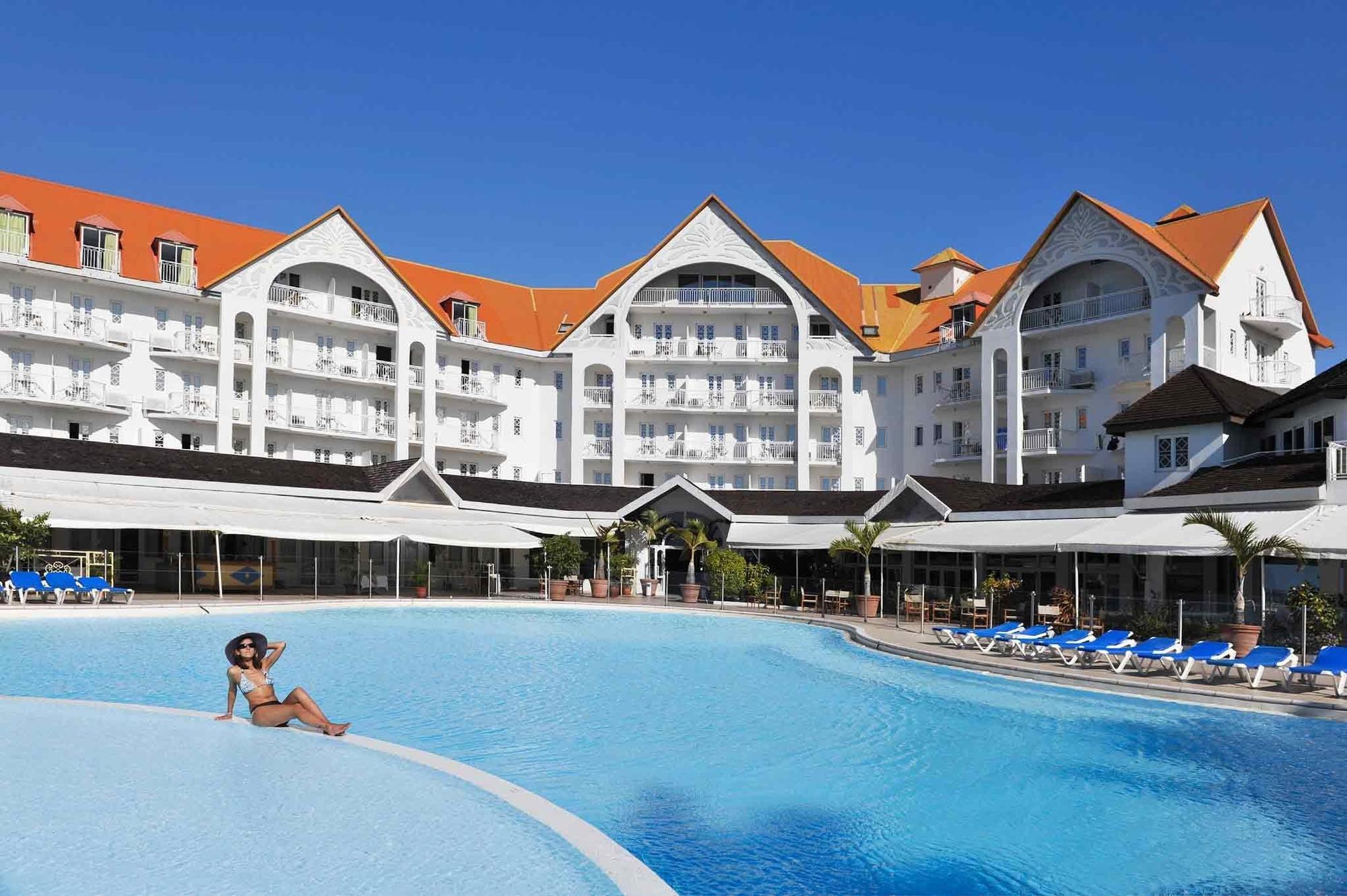 Hotel Exsel Creolia Сен Дьони Екстериор снимка